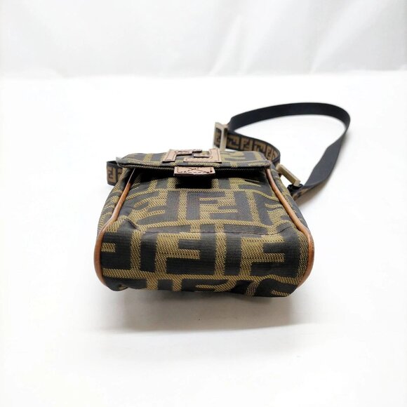 Authentic Fendi Brown Nylon Shoulder Bag mn480-121325 - Picture 6 of 15